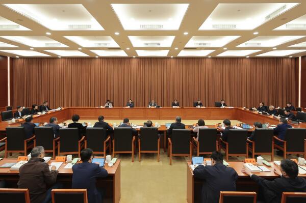 省十四屆人大常委會(huì)舉行第五十五次主任會(huì)議 決定省十四屆人大常委會(huì)第十九次會(huì)議于11月25日至27日召開