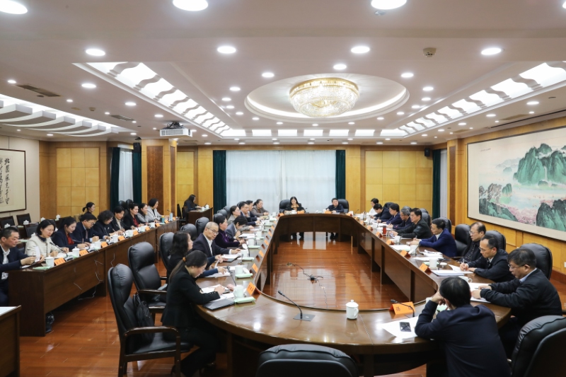 列席代表座談會(huì)：把宏偉藍(lán)圖細(xì)化為履職“施工圖”