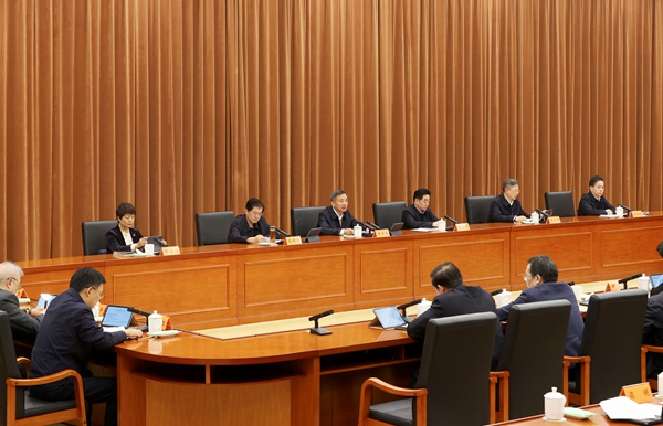 省十四屆人大常委會(huì)舉行第三十六次主任會(huì)議