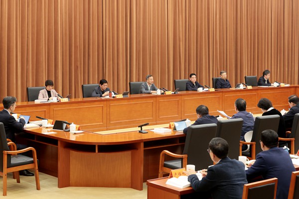 省人大常委會召開黨組擴大會議暨第五十五次主任會議