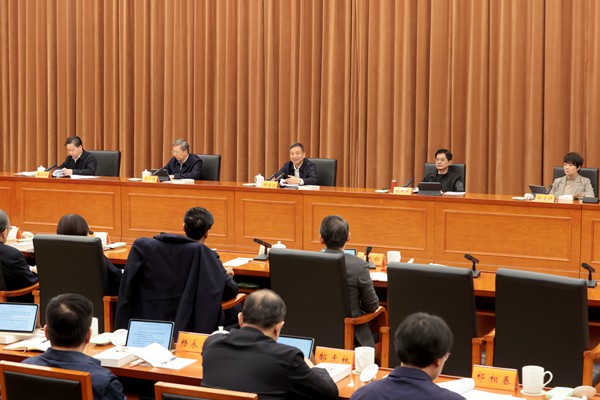 省人大常委會黨組召開擴大會議暨理論學習中心組學習會