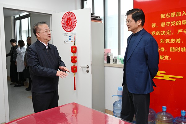 魏國強在鎮(zhèn)江走訪聯(lián)系基層人大機關(guān)和人大代表