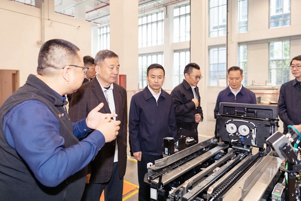 樊金龍赴無(wú)錫調(diào)研